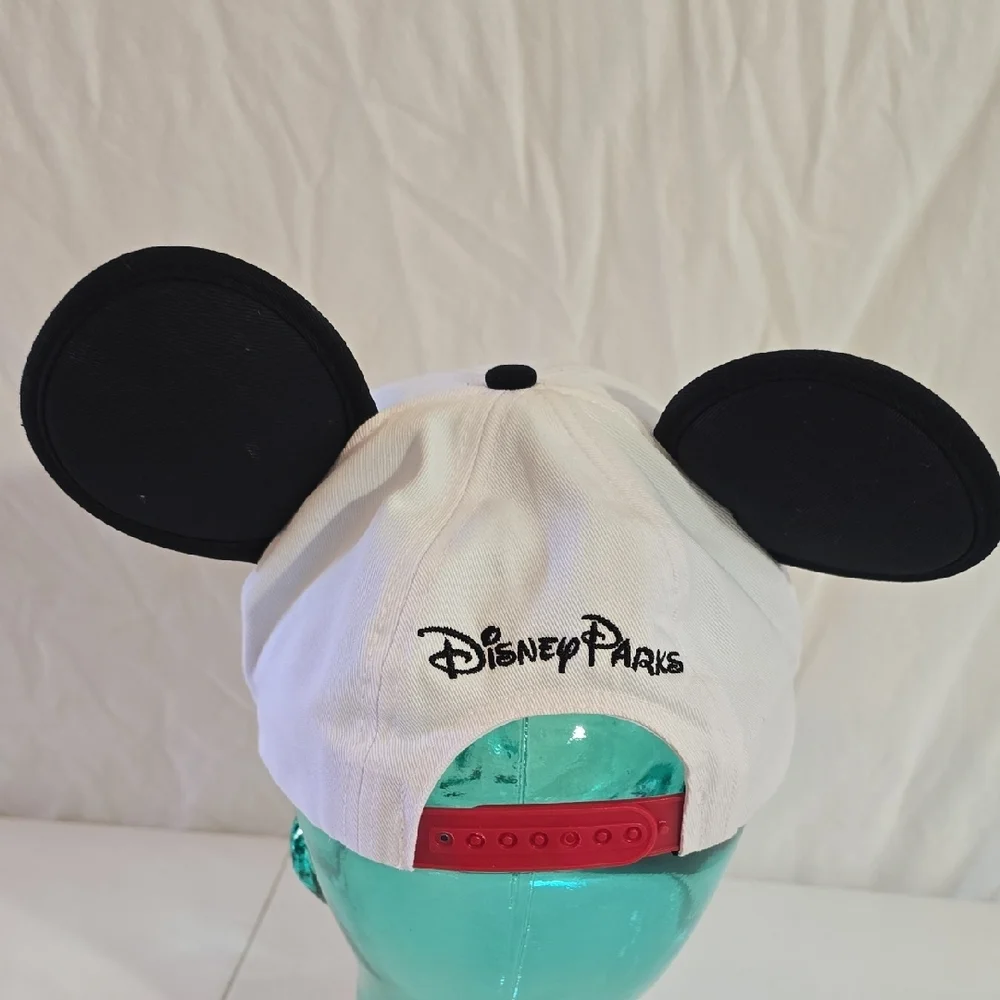 Disney Black and White Minnie Mouse Mom Cap
